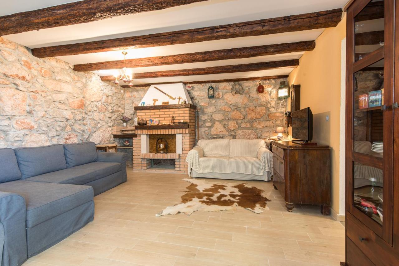 Apartman Lidija Risika Bagian luar foto